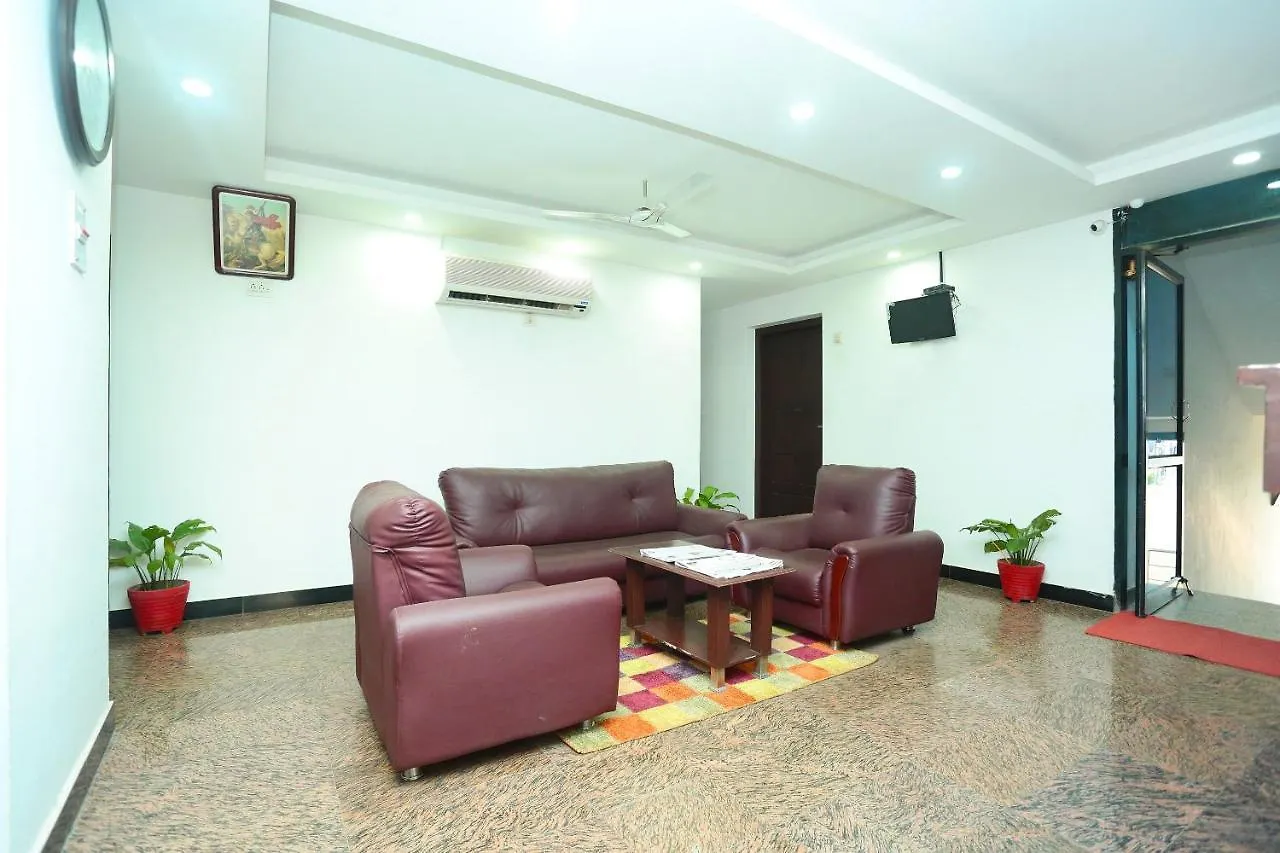 Hotel Oyo 9902 Nedumparambil Residency Kochi