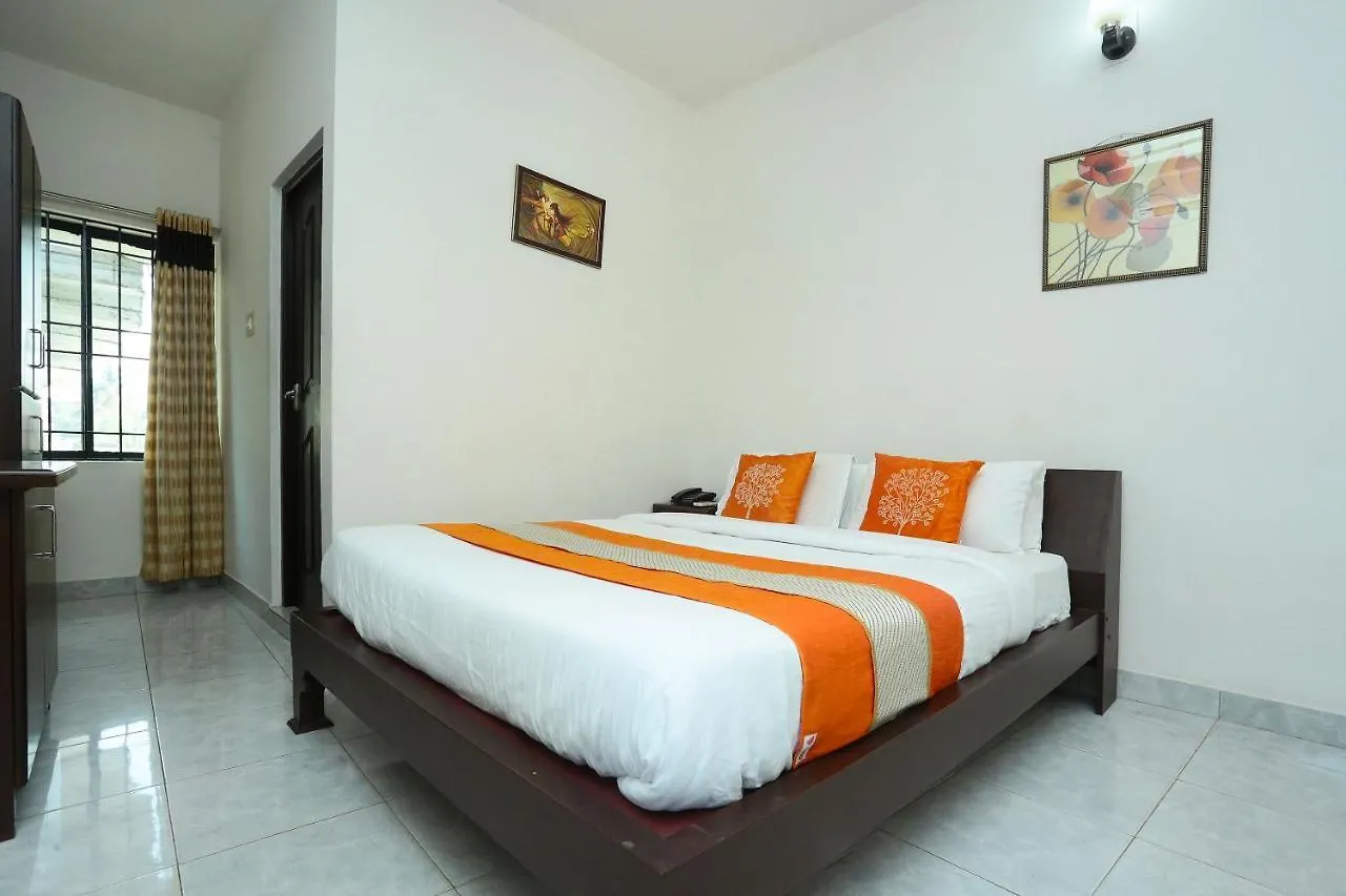 Oyo 9902 Nedumparambil Residency Kochi Ξενοδοχείο
